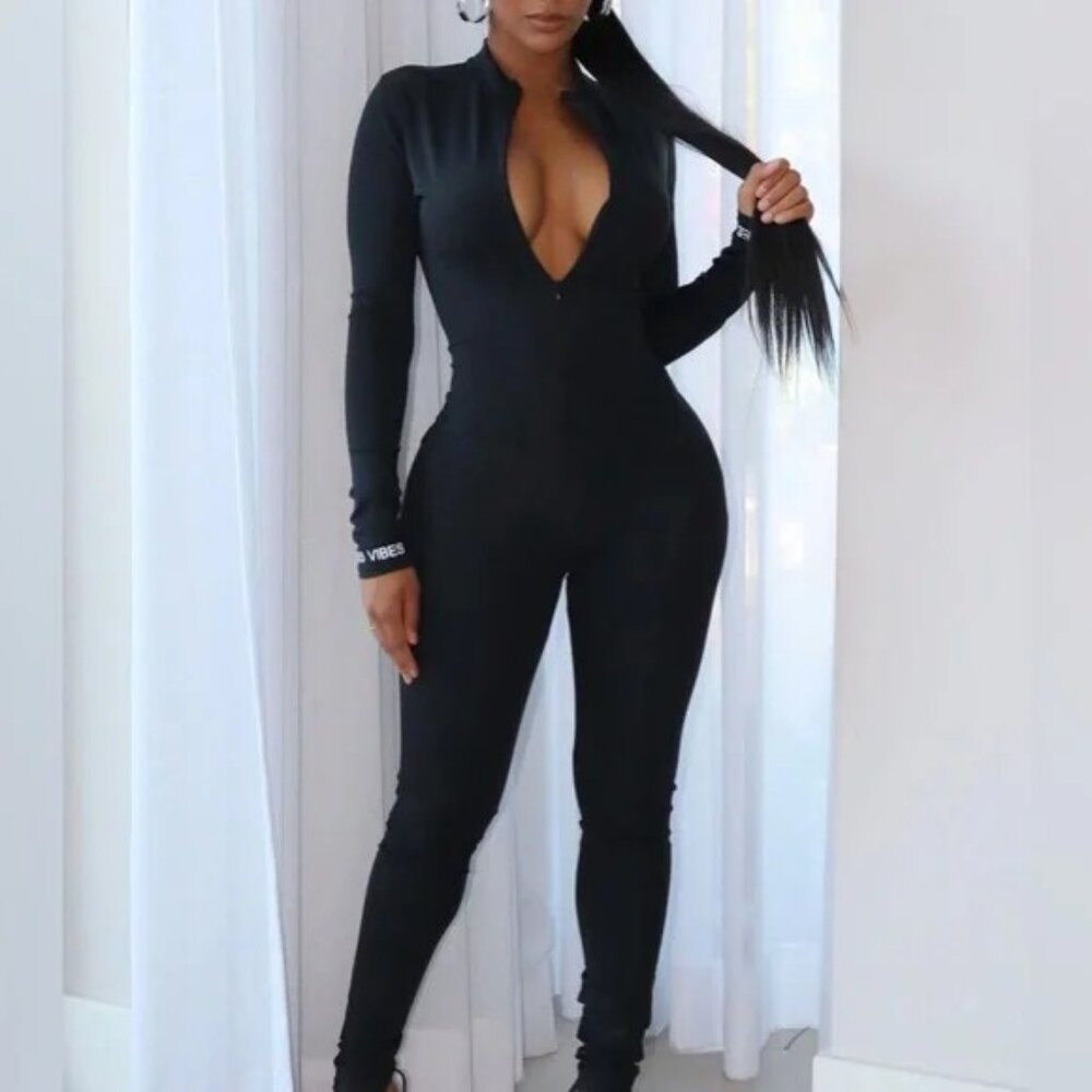 Best Vibes Ribbed Jumpsuit – Long Sleeve Zip Front One-Piece